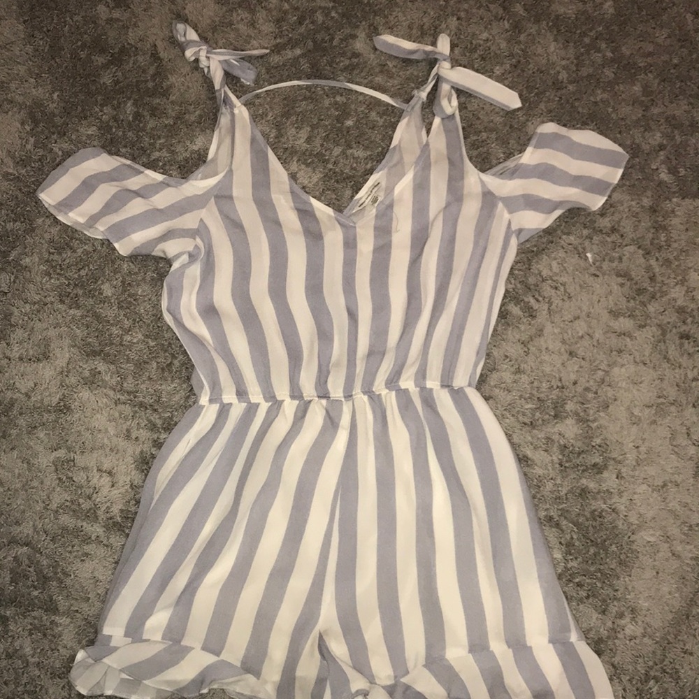 American Eagle Romper (never worn)
